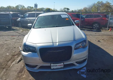 2022 Chrysler 300 Touring L z USA, uszkodzony, nr VIN 2C3CCADG9NH162976